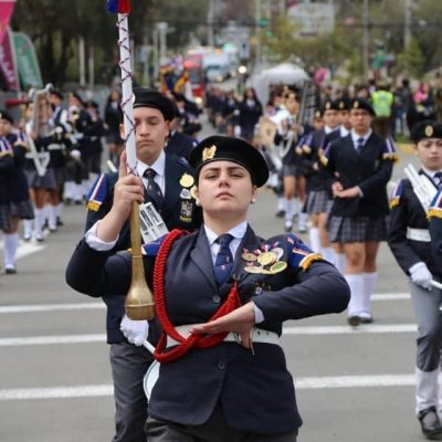 GRAN DESFILE COMUNAL POR LOS 60 AÑOS DE LA REINA