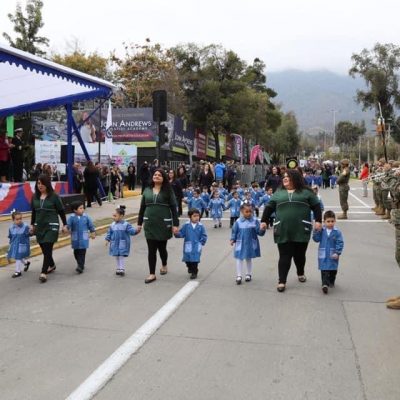 GRAN DESFILE COMUNAL POR LOS 60 AÑOS DE LA REINA