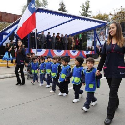 GRAN DESFILE COMUNAL POR LOS 60 AÑOS DE LA REINA